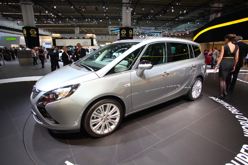 Opel Zafira Tourer.