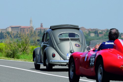 Ovali-Käfer bei der Mille Miglia.
