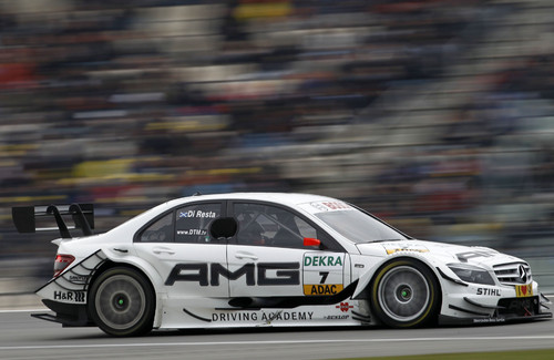 Paul Di Resta holte im  AMG-Mercedes C-Klasse seinen dritten DTM-Sieg in Folge und übernahm die Meisterschaftsführung