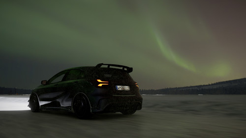PC-Videospiel „Project Cars 2“: Mercedes-AMG A45 Rallycross unter virtuellem Polarlicht.