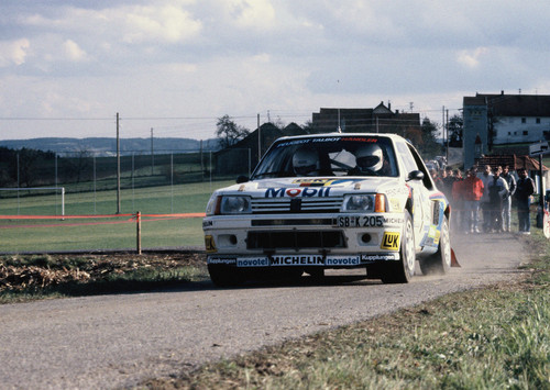 Peugeot 205 Turbo 16.