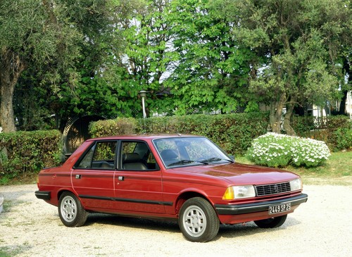 Peugeot 305 (1984).