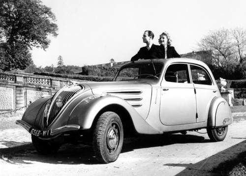 Peugeot 402 - 75 Jahre.