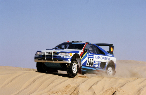 Peugeot 405 Turbo 16 (Rallye Paris-Dakar 1988).