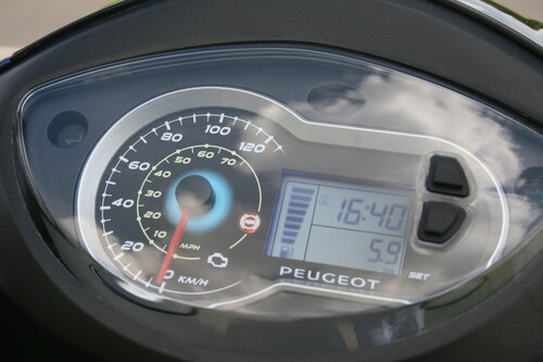 Peugeot Tweet 200.