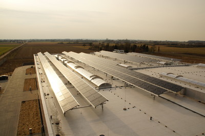Photovoltaikanlage auf dem Dach der Honda-Akademie.