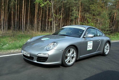 Porsche 911 Carrera bei der Challenge Bibendum.