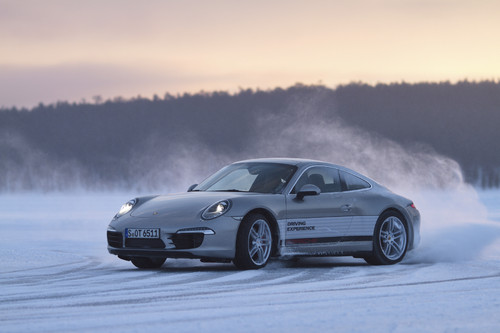 Porsche 911 im Winter.