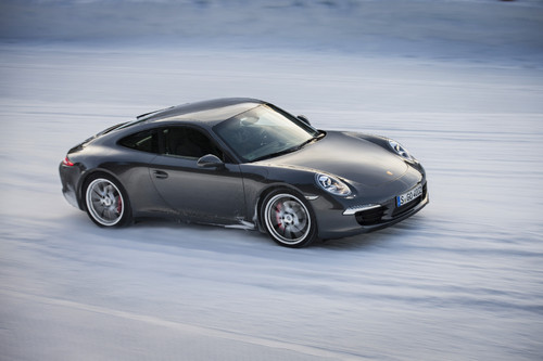 Porsche 911 im Winter.