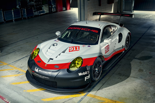 Porsche 911 RSR.
