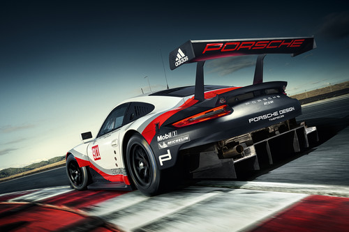 Porsche 911 RSR.