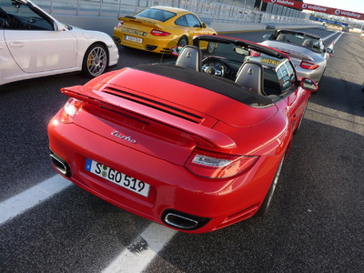 Porsche 911 Turbo: Warten auf den Start in Estoril.