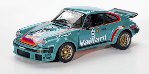 Porsche 934 RSR „Vaillant“ von Schuco (1:18).