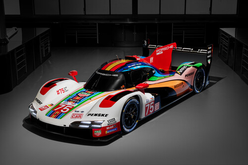 Porsche 963 von Penske Motorsport in der Lackierung für Le Mans 2023 und mit „Racing for Charity“-Logo.