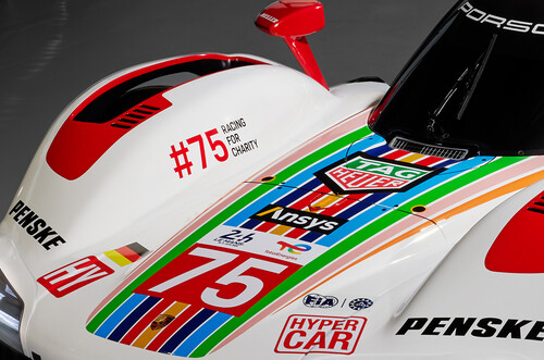Porsche 963 von Penske Motorsport in der Lackierung für Le Mans 2023 und mit „Racing for Charity“-Logo.