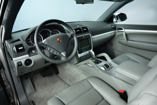 Porsche baute für ein Cabrio auf Basis der ersten Cayenne-Generation von 2002 ein Funktionsmodell.