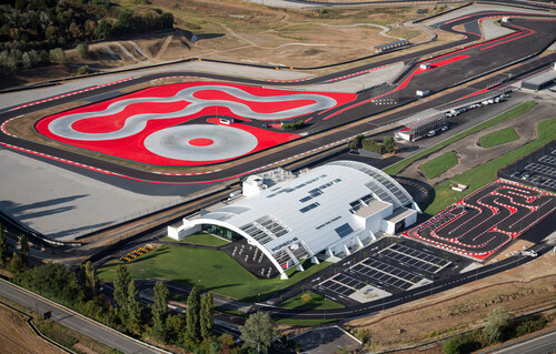 Porsche Experience Center in Franciacorta mit „Autodromo" und Handlingsbereichen.