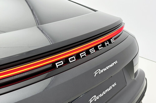 Porsche Panamera.