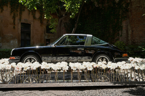Porsche präsentiert auf der Milan Design Week die künstlerische Installation „Everywhereness“ von Ruby Barber.