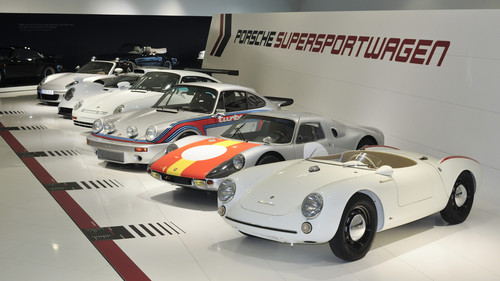 Porsche-Sonderschau "60 Jahre Supersportwagen".