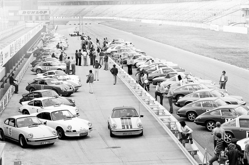 Porsche-Sportfahrschule auf dem Hockenheimring (1974).