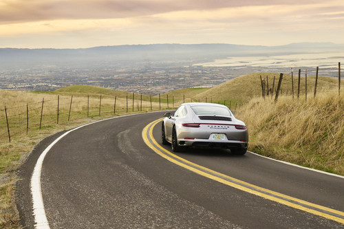 Porsche startet in den USA versuchsweise das Car-Sharing-Angebot „Host“ mit Fahrzeugen von Privatkunden. 