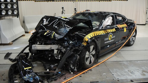 Porsche Taycan im Euro-NCAP-Crashtest.