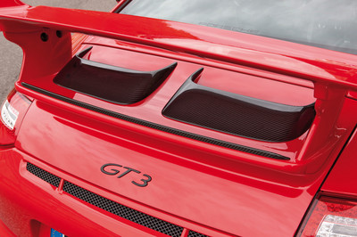 Porsche Tequipment Motorsport-Zubehör für 911 GT3 und 911 GT3 RS: Spoilerlippe Carbon und Staulufthutze Carbon