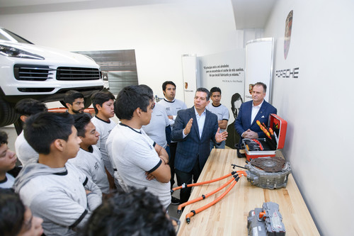 Porsche Training and Recruitment Center im mexikanischen Puebla für benachteiligte junge Erwachsene.