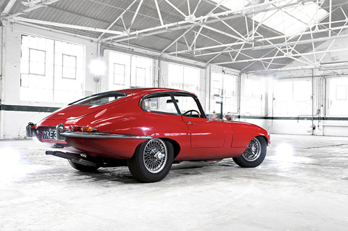 Premiere in Genf: Jaguar E-Type, 1961.