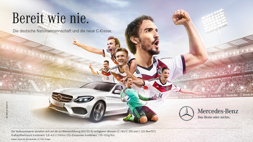 Print-Anzeige der Kampagne „Bereit wie nie” von Mercedes-Benz und DFB. 