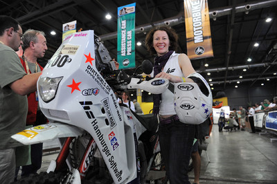 Privatfahrerin Christina Meier vom Team Hamburger Software ist die einzige deutsche Motorradteilnehmerin bei der Dakar.