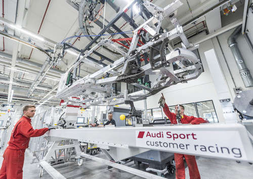 Produktion des Audi R8 LMS.