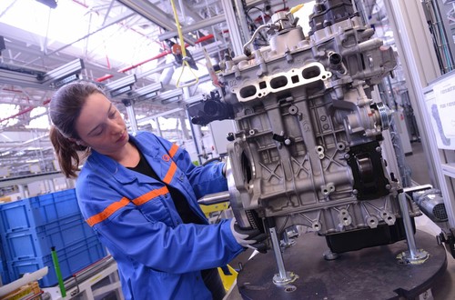 Produktion des Drei-Zylinder-Turbomotors bei PSA.