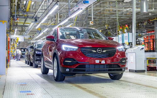 Produktion des Opel Grandland X im Werk Eisenach.