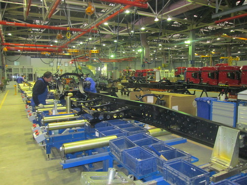 Produktion im mit Daimler-Partner Kamaz betriebenen 50:50 Joint Venture Mercedes-Benz Trucks Vostok (MBTV) in Naberzhnye Chelny.