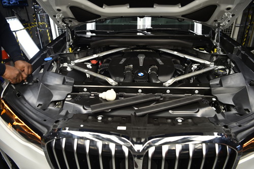 Produktion von Vorserienfahrzeugen des BMW X7.