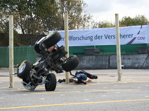 Quad-Crashtest der UDV auf dem Dekra-Gelände in Neumünster.