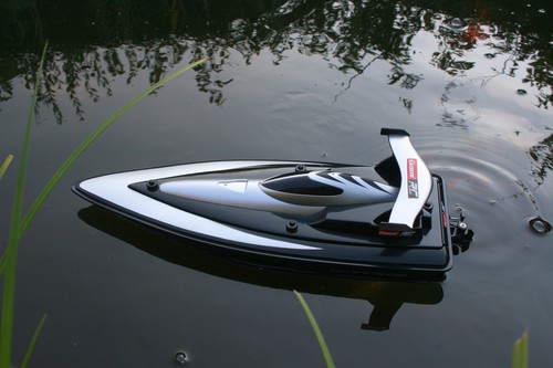 „Race Boat“ von Carrera RC.