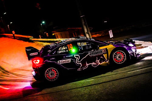 Rallye Monte Carlo 2022: Sébastien Loeb und seine Beifahrerin Isabelle Galmiche siegten im Ford Puma Hybrid Rally1 von M-Sport. 