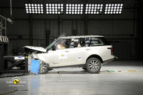 Range Rover im EuroNCAP-Crashtest.