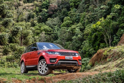 Range Rover Sport im brasilianischen Regenwald.