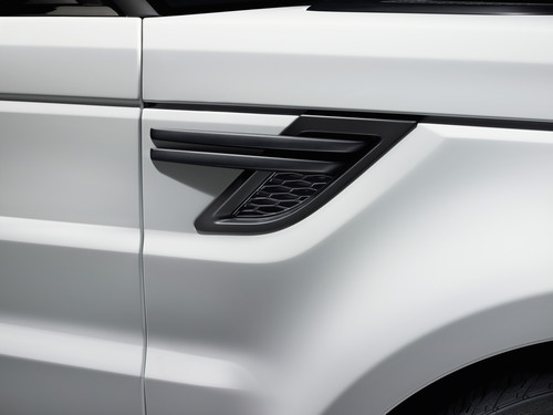 Range Rover Sport mit „Stealth Pack“. 