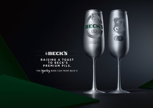 Red Dot: Best of the Best: Beck&#039;s Bierdose in Form eines Champagner-Glases.