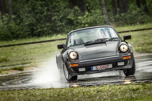 Reifentest für Porsche-Klassiker: 911 Turbo (1983).