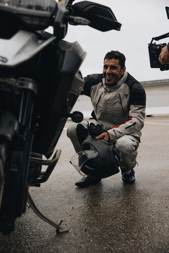 Rekord: Iván Cervantes legte mit einer Triumph Tiger 1200 GT Explorer in 24 Stunden auf dem Hochgeschwindigkeitskurs von Nardò über 4000 Kilometer zurück.