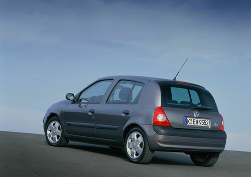 Renault Clio II (2001).
