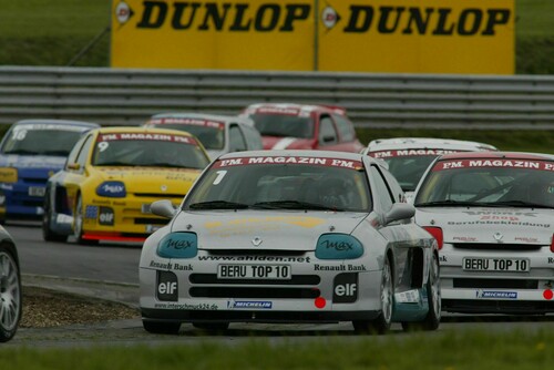Renault-Clio-V6-Trophy (2002).
