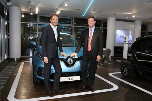Renault-Deutschland-Vorsitzender Uwe Hochgeschurtz und Renault-Elektrochef Gilles Normand.