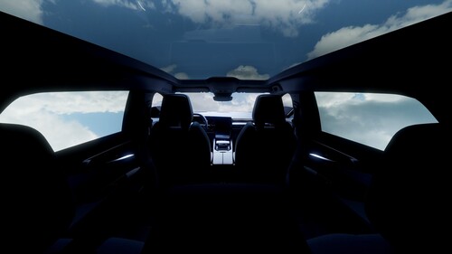 Renault Espace mit Panorama-Glasdach, 2023.